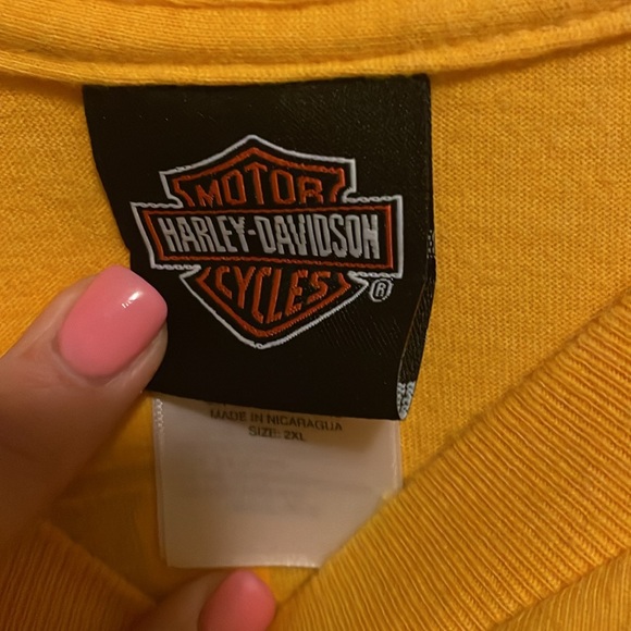 Mens Harley Davidson 2XL T-Shirt. From Denver, CO. Color Yellow Great condition. - Picture 3 of 4